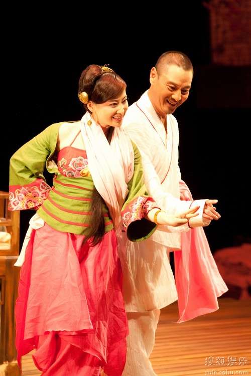 梅婷版“桃花”北大謝幕 絢麗演出博滿堂喝彩